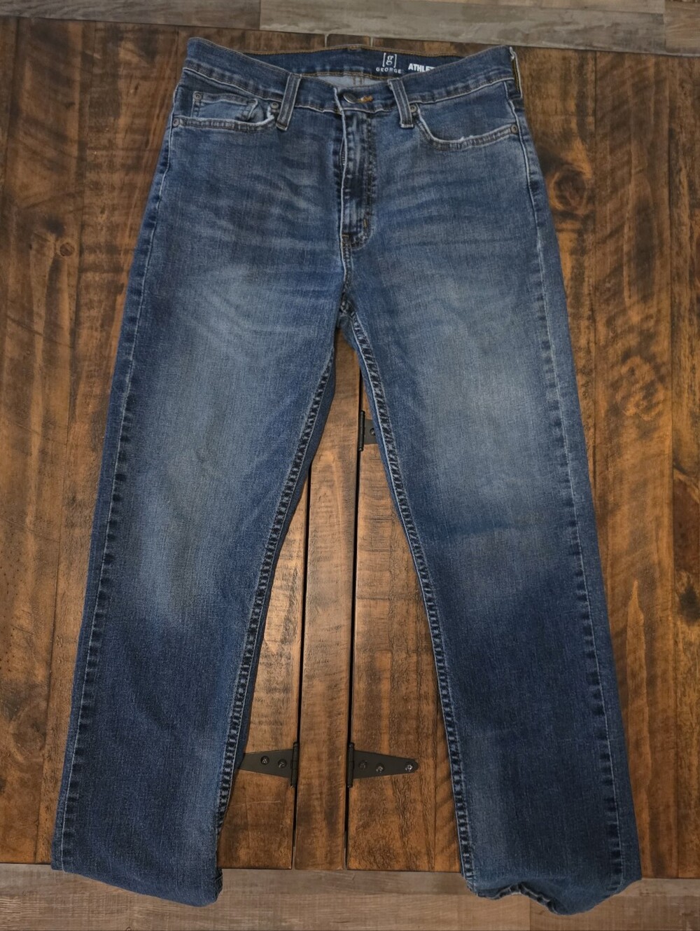George Men’s Straight Leg Athletic Denim Jeans in Faded Blue